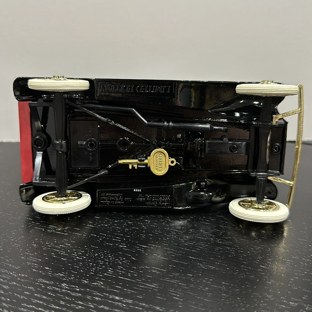 Vintage Limited Edition Harley-Davidson Die Cast Metal Car Coin Bank - Picture 8 of 8